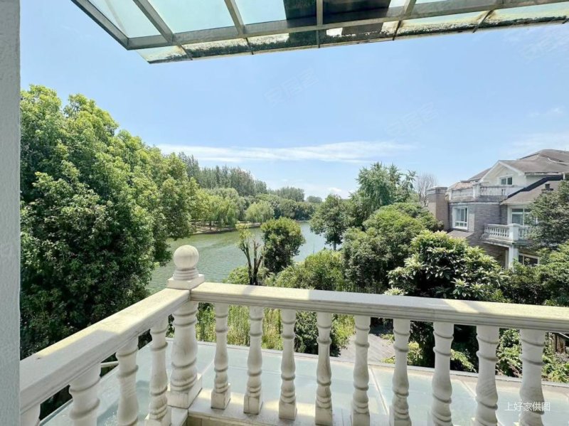 森海豪庭(别墅)4室2厅5卫230㎡南北880万