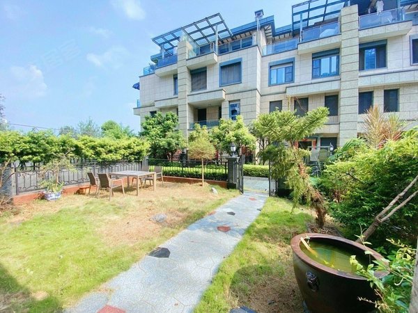 深圳南山后海三湘海尚(别墅)独栋别墅 院子260平 带ktv跟电梯上下五层