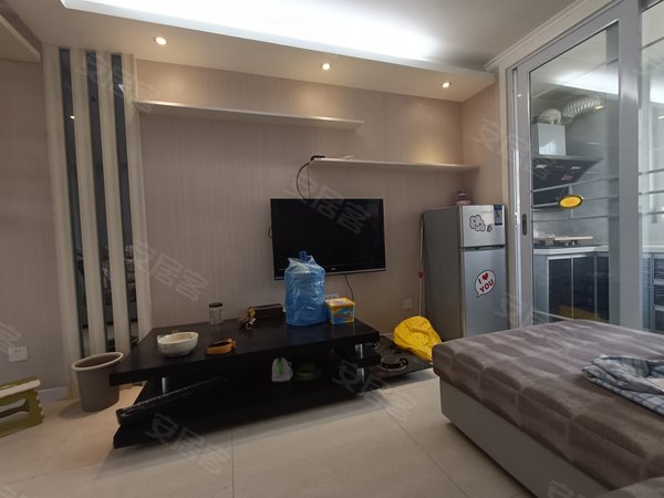 宝鸡渭滨东高新阳光上东东高新宝一中旁阳光上东电梯房家具家电齐全领包入住采光好动静分出租房源真实图片