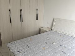 龙口西城区北马大街海岸华府电梯楼两室一厅带家具家电拎包入住干净整洁两个空调出租房源真实图片