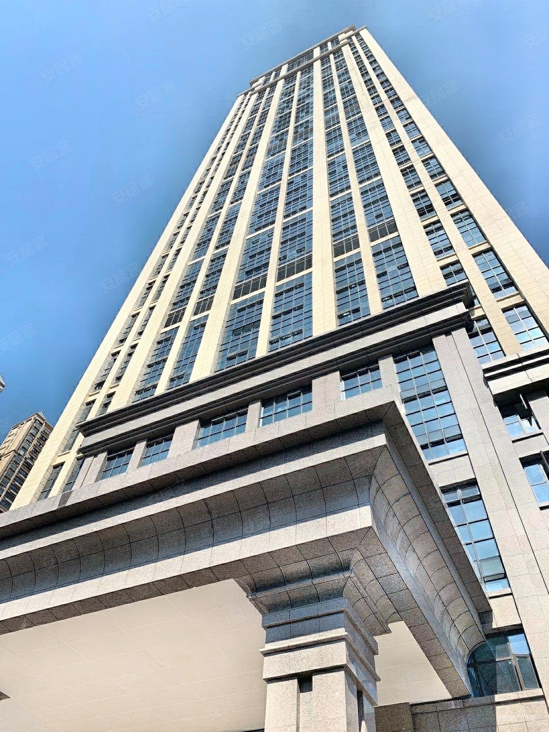 恒大中央广场商住楼