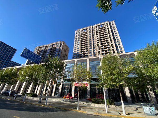 北京门头沟永定西长安壹号(32号院商住楼)中骏大世界商场紧邻地铁桥户