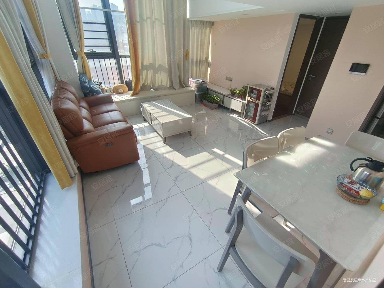 融创玖玺台(商住楼)3室2厅2卫61.35㎡东北58万