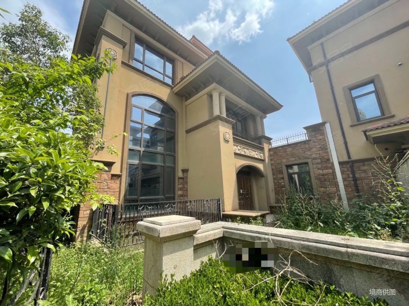 绿地国际生态城三期(别墅)5室3厅4卫305.43㎡南北1150万