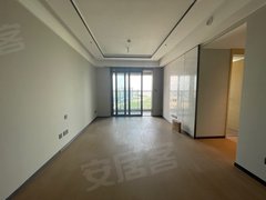 深圳龙华梅林关口深圳北站梅林关口，和颂轩，新房精装出租，采光明亮，随时看房出租房源真实图片