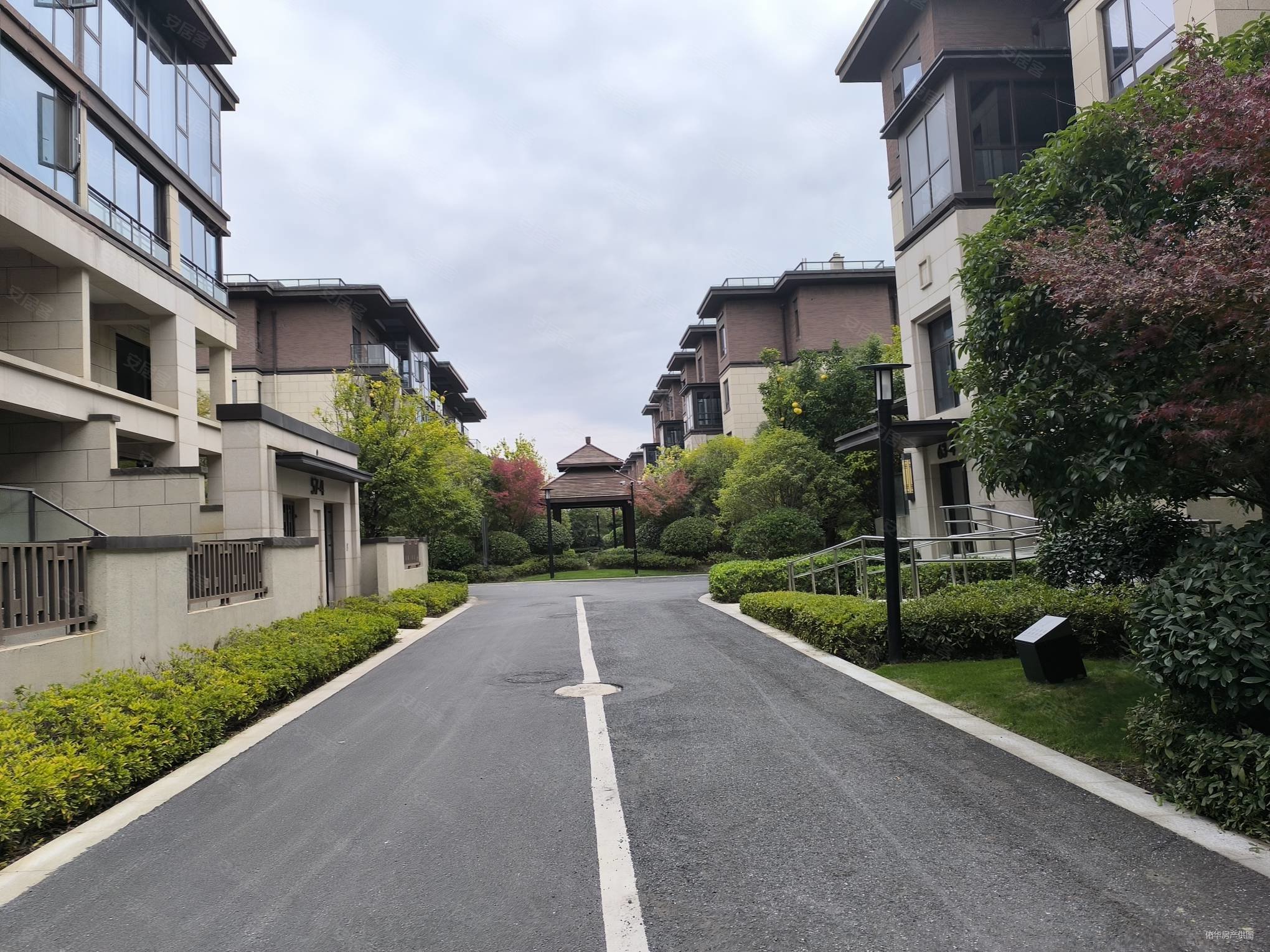 新力禧园(别墅)3室3厅3卫149㎡南北170万