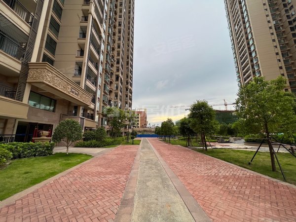 南宁青秀凤岭北江宇阳光城南宁东站,实拍,轻奢精装三房,钥匙看房,随时