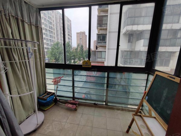 无锡新吴梅村嘉禾广场一手原房东,家电齐全拎包入住,采光嘎嘎好,房间