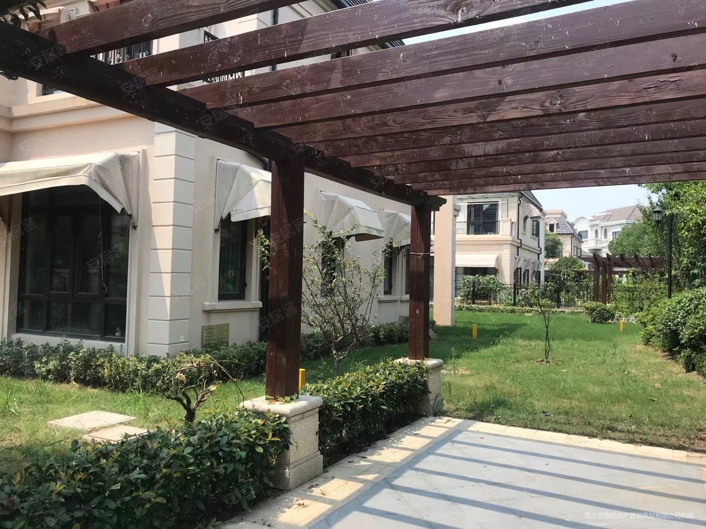 云湖天际云墅独栋别墅1500平花园