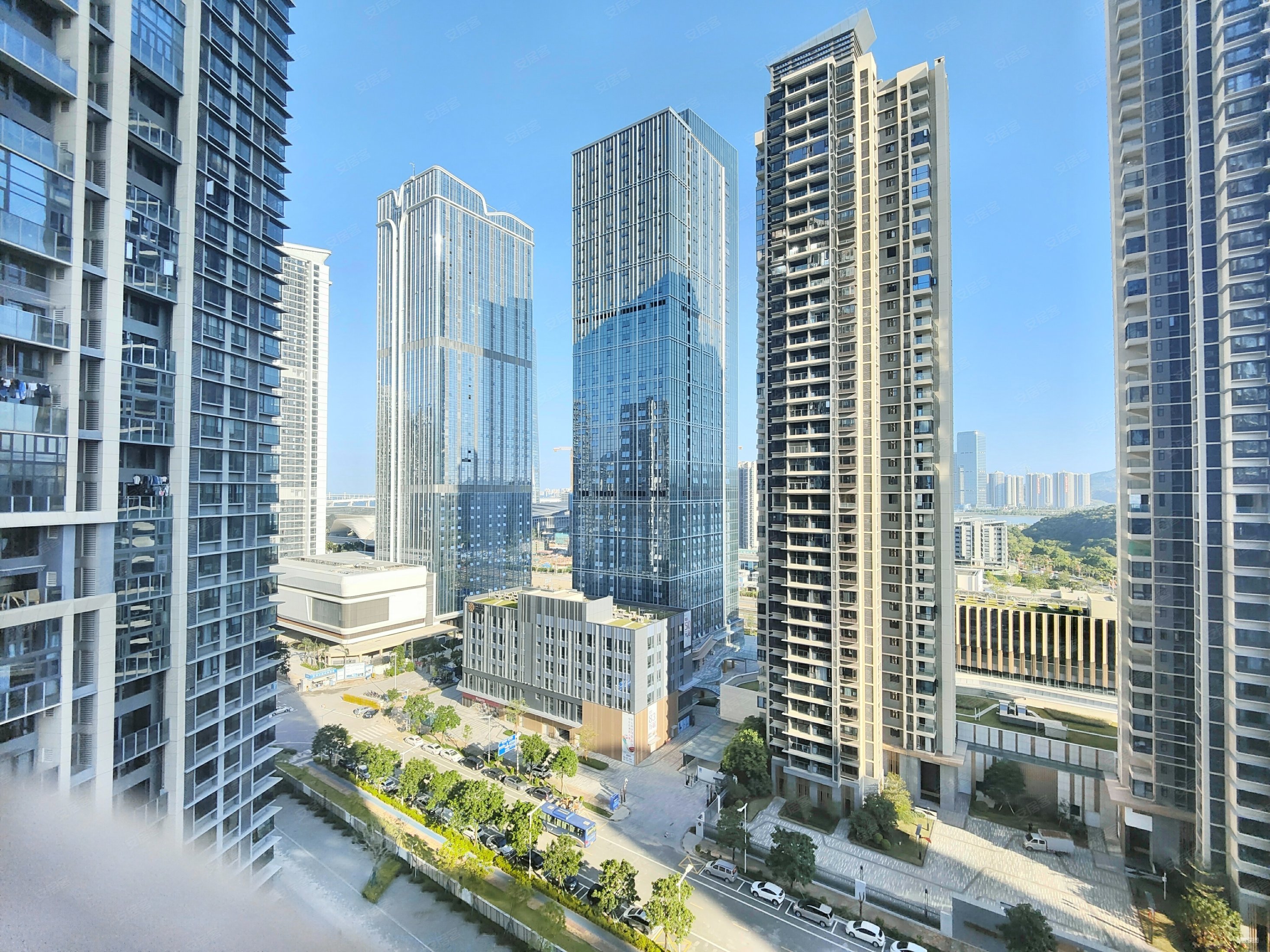 时代保利中环广场(中区)3室2厅2卫119.88㎡南380万