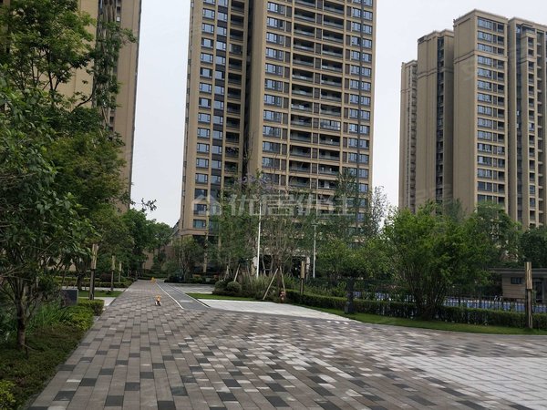 重庆渝北空港新城中交中央公园美麓中交中央公园美麓精装2100元每月整