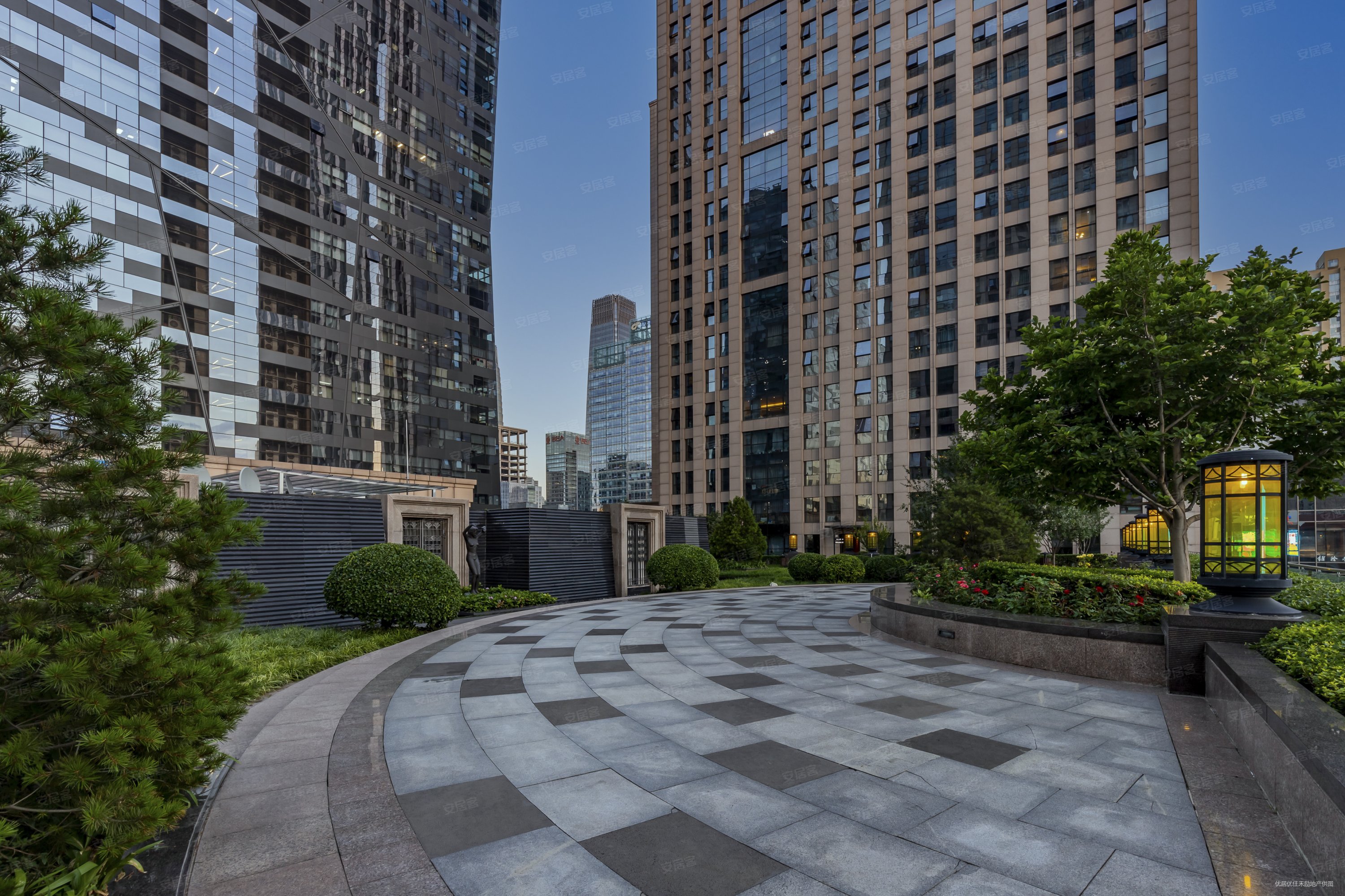 中骏世界城1室0厅1卫62㎡北325万