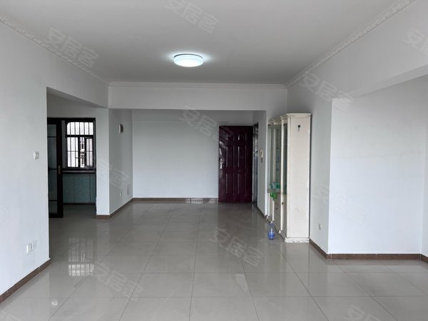 深圳宝安福永福馨花园福馨花园 4室2厅2卫出租房源真实图片