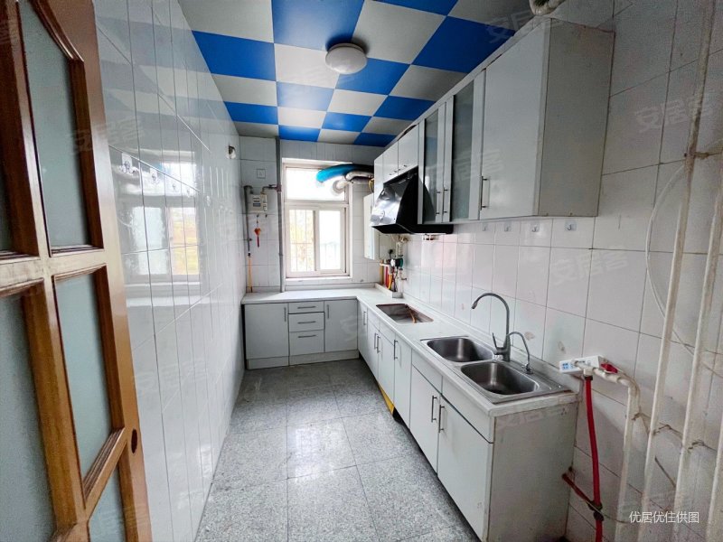 团岛路,精装二楼,可改三卧,全明户型,我有钥匙,随时看房,盛泰颐和花苑