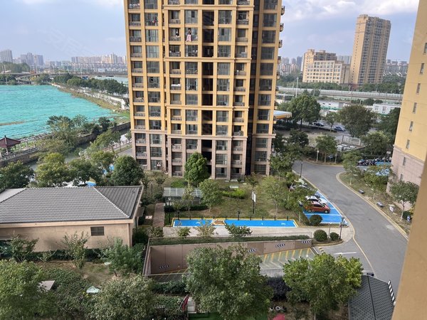 无锡新吴太湖花园新光嘉园(四期)新光嘉园带阳台大单间出租,房屋宽敞