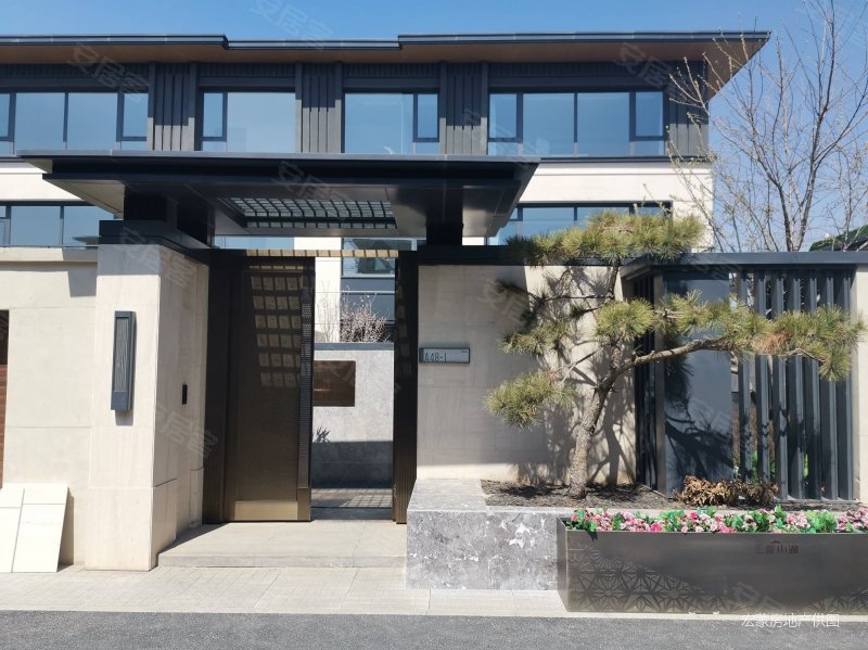 汇置山湖(别墅)5室3厅5卫150㎡南北305万