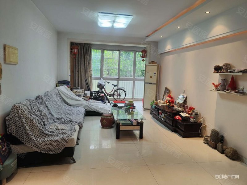 火炬公园西邻~时代名都 1楼三室两厅 客卧朝阳 实拍