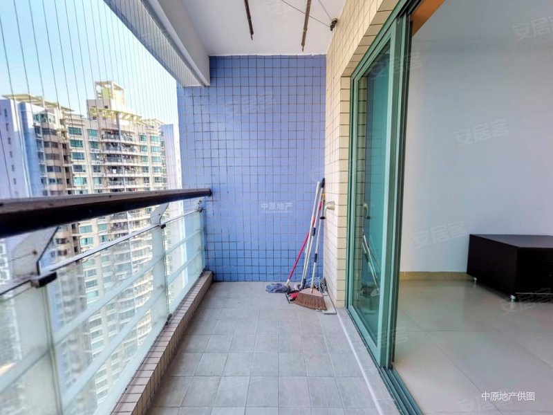 南北通透 有电梯 近医院 商圈成熟 高楼层采光充足 近地铁,新安湖花园