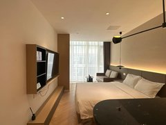 百色右江恒基广场锦华新天地电梯精装公寓出租，电052一度配置齐全。出租房源真实图片