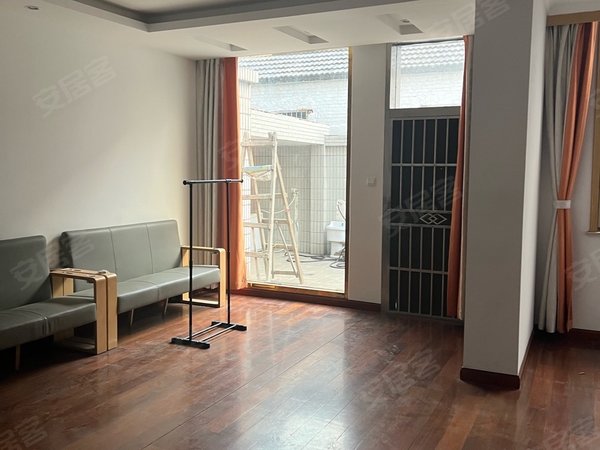 扬州邗江梅岭中学长征路2号小区梅岭小学对面长征路2号小区独栋别墅