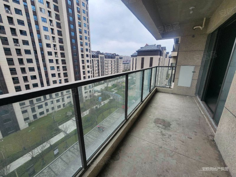 珑玺湾南区新出好房8楼四开间朝南