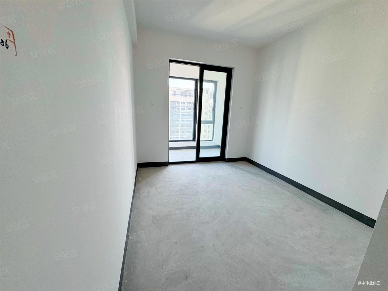 大华铂金悦府3室2厅2卫129.61㎡南北195万