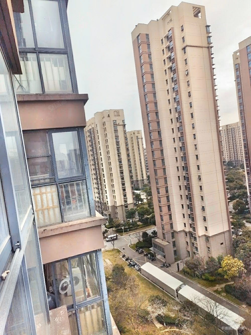 出售尹东八村二区套内面积80平户型二室二厅一卫简装