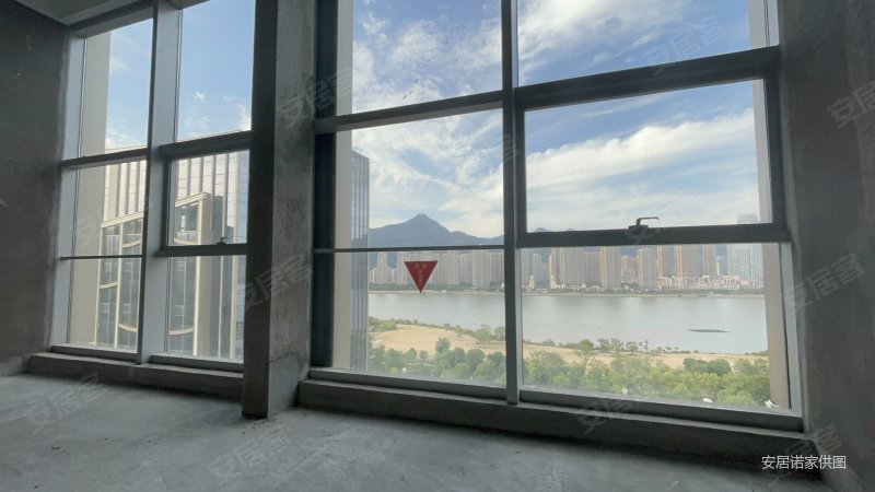 一线江景 榕城江上图 山姆会员店 地铁口 可办公可自住