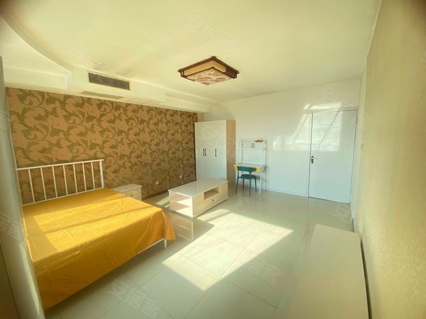 北京朝阳酒仙桥泰华滨河苑泰华滨河苑 4室1厅1卫 20平 电梯房 配套