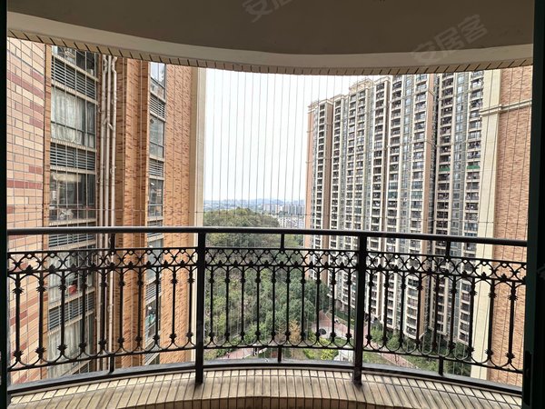 广州从化街口中心区莱茵水岸莱茵水岸 3室2厅2卫 2000.