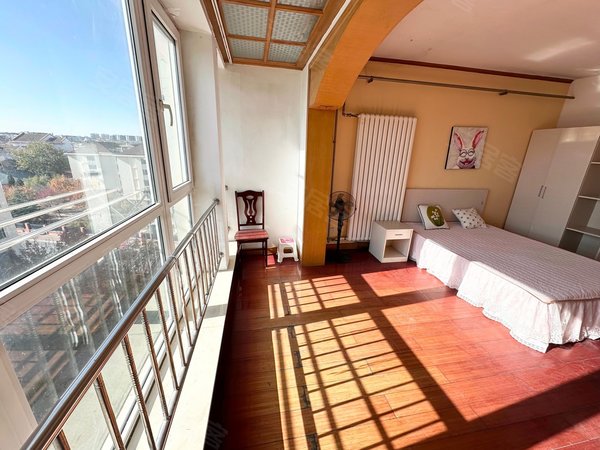 青岛李沧青山路瑞康花园瑞康花园,万年泉地铁,3号线.可短租,可月付.