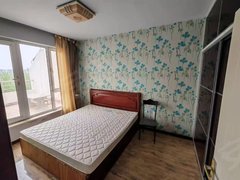 盘锦兴隆台步行街生态园7区7楼带阁楼1室每个月700包物业出租房源真实图片