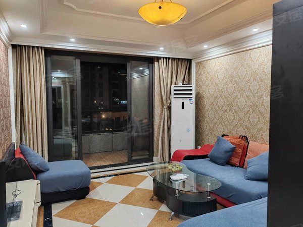 宁波余姚兰江万达豪庭(西区)万达豪庭中层,两房两厅,车位一个,豪装