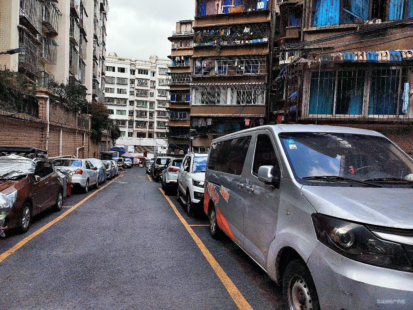 花溪大道北段137号小区