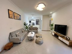 安顺西秀新大十字古城附近 可短租含物业 温馨三居大床 屋内齐全 拎包入住出租房源真实图片