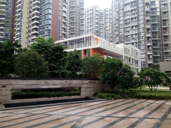 深圳南山西丽天悦南湾西丽留仙洞地铁口 悦方广场商圈 精装3房 随时