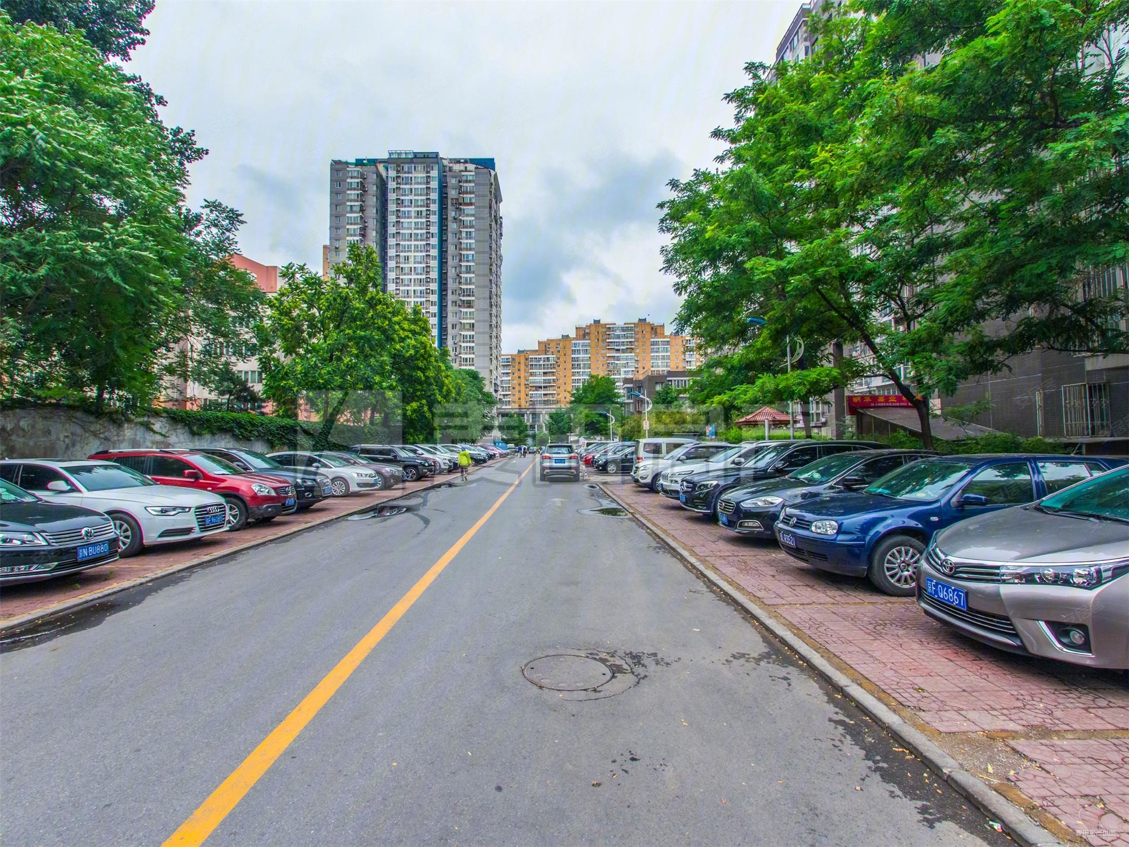 购物方便 正规商品房 近地铁 中间楼层 医疗配套成熟,远见名苑(一期)