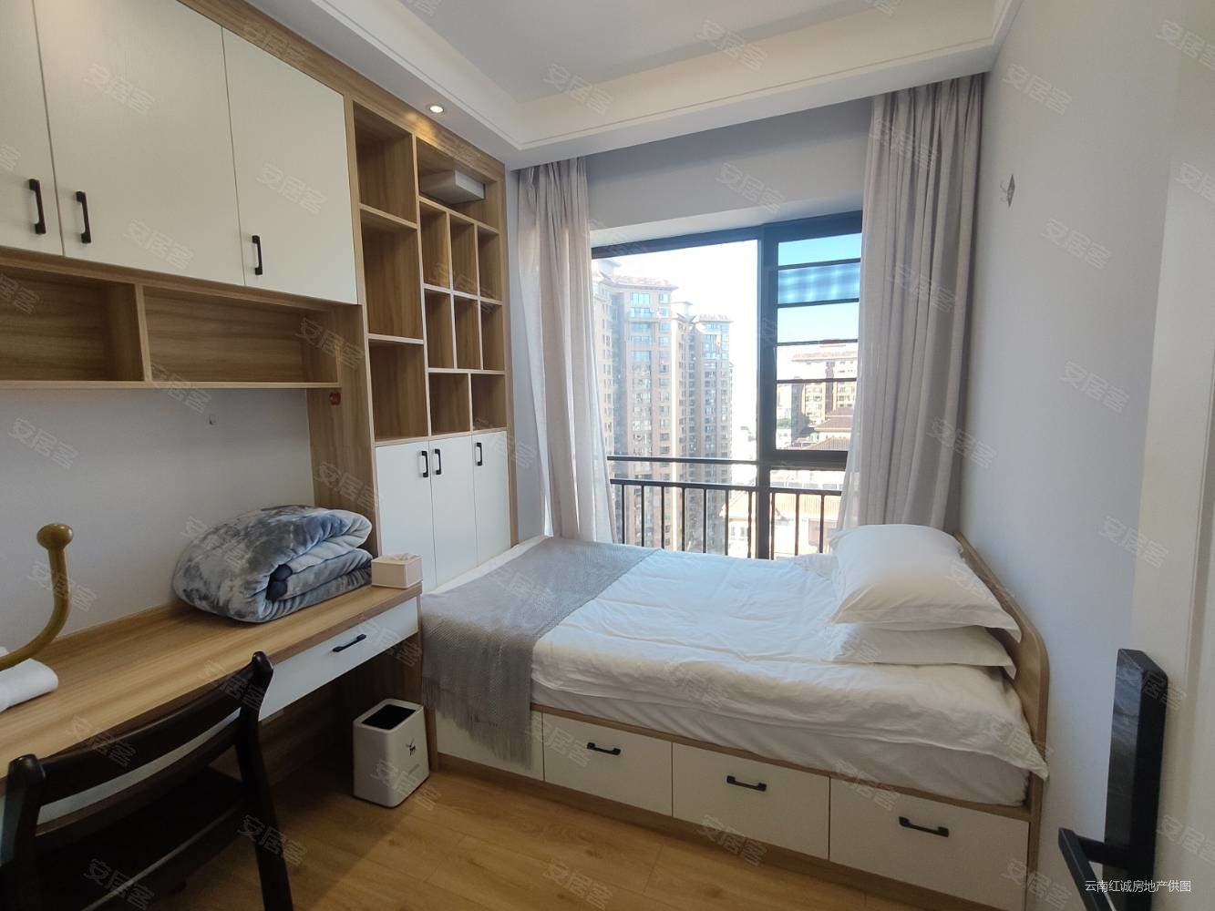 福地半岛艺丰广场3室2厅2卫110㎡东78.8万