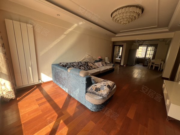 包头青山文化路万郡大都城万郡 精装修三室  家具家电齐全 钥匙在手 随时可看出租房源真实图片