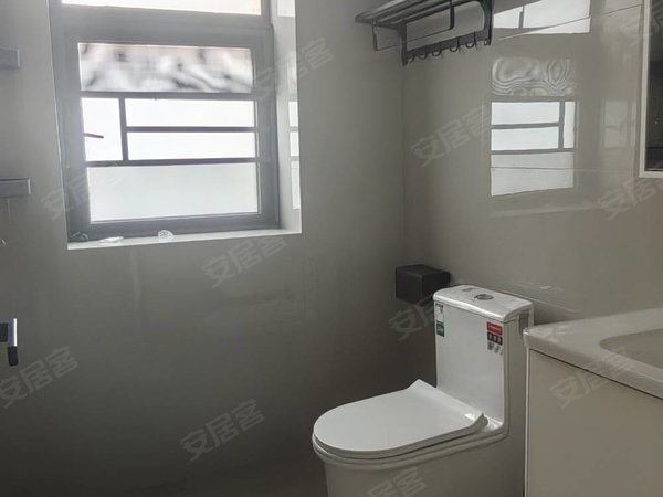 凉山西昌长宁小区九洲云海间西部九洲云海间 标准套三双卫 精装修 拎包入住带空调出租房源真实图片