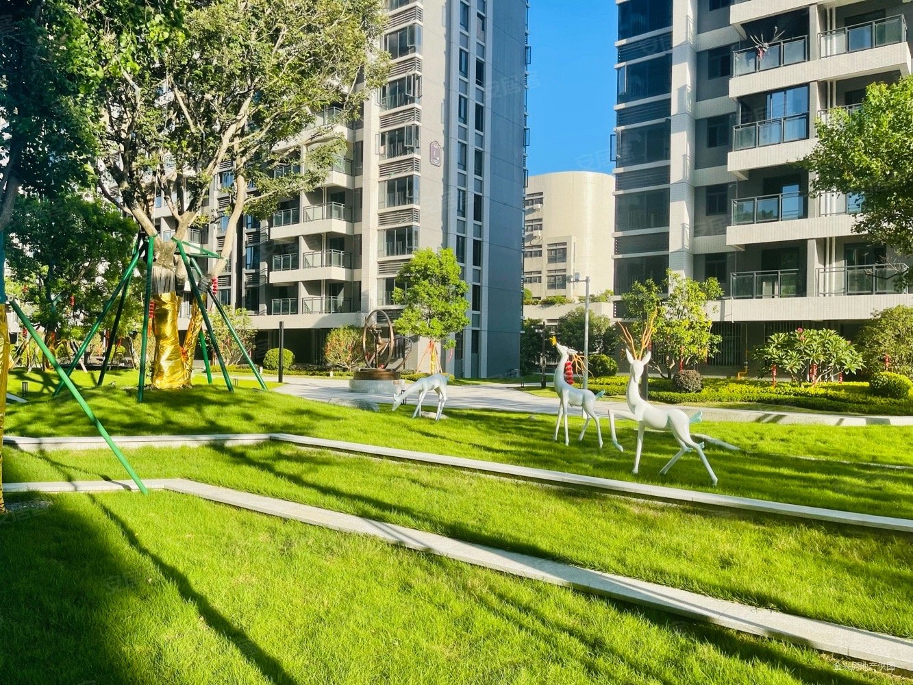 金平电梯江景现房时代金湖湾圆心三房11xxx即可拿下