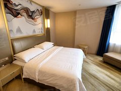 阿克苏库车库车城区东城单间出租  豪华装修 月租1500出租房源真实图片