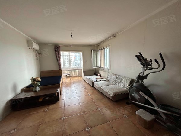 天津河西友谊路万顺温泉花园文化中心万象城附近   精装修两室 电梯房