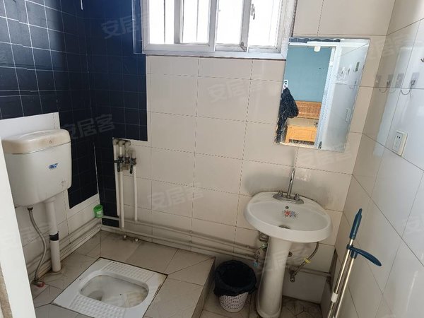 凉山西昌航天路建兴锦苑小区房整租 大单间独立厨卫 户型方正采光好 安静 朝东出租房源真实图片