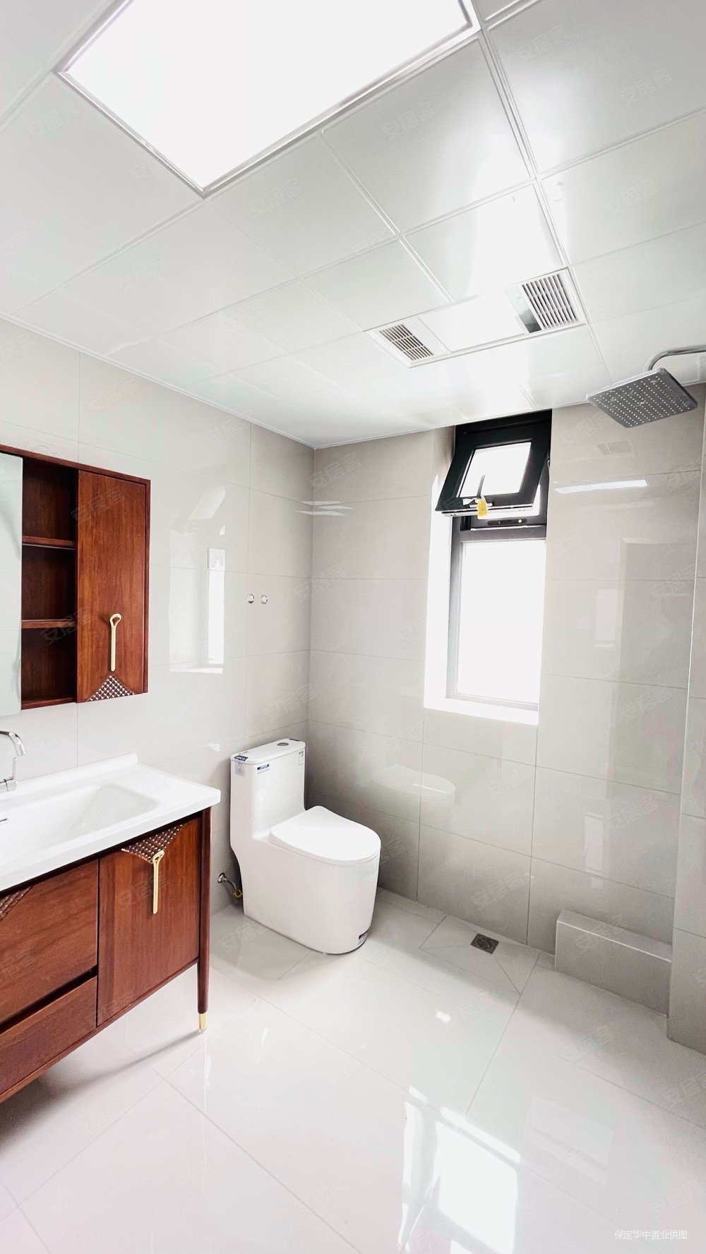 秀兰城市花园5室3厅3卫255㎡南北235万