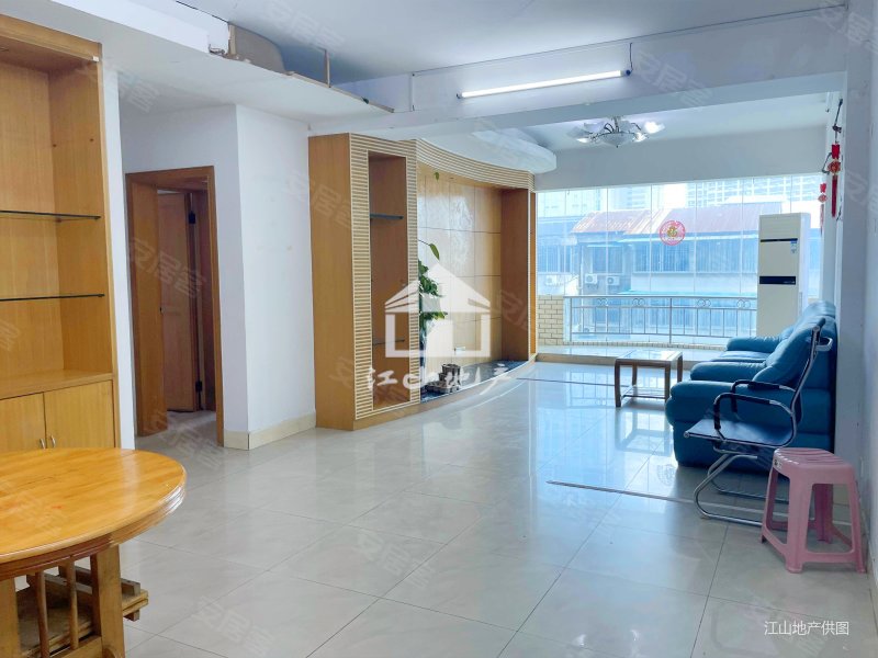 金湖广场地铁口 金碧苑电梯三房两卫单价15000