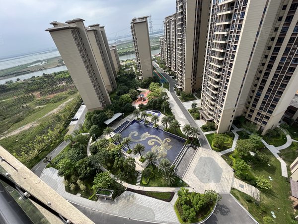 珠海香洲南屏碧桂园华发香洲府新出好房 碧桂园华发香洲府 三房 家电