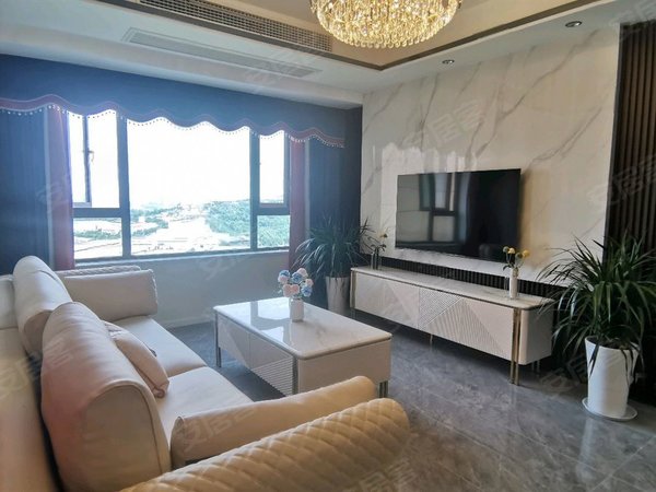 自贡自流井南湖远达南湖领御华商对面南湖领御大三室拎包入住!