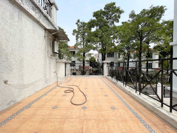 祈福新村康怡雅园独栋别墅5房6卫带大花园南北通透