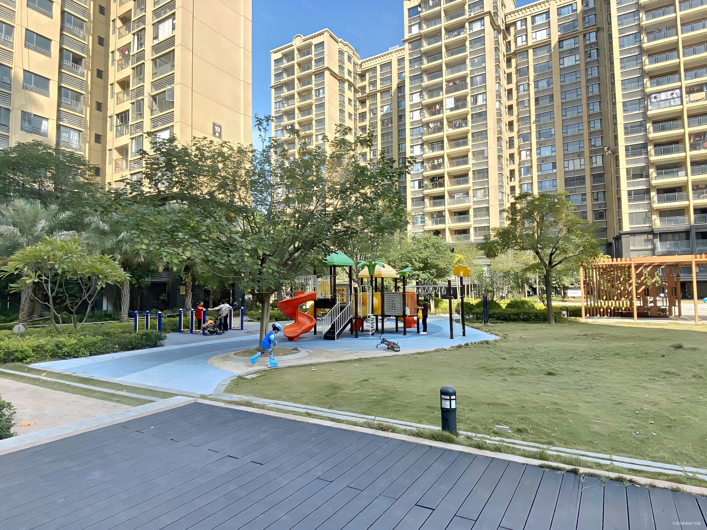 新城市花园99平高层三房价格回到解放前